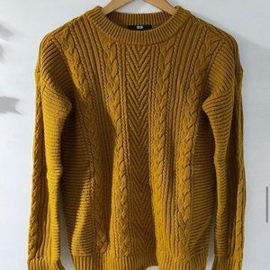 Uniqlo cable crew neck sweater